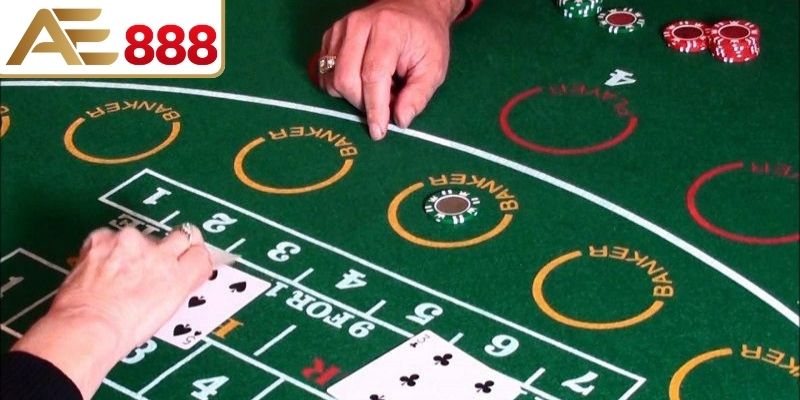 Minh họa luật rút bài thứ ba trong baccarat